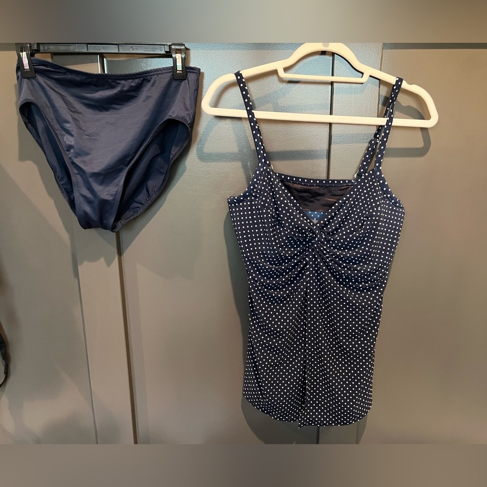 Miraclesuit 2 piece swimsuit - Picture 5 of 11